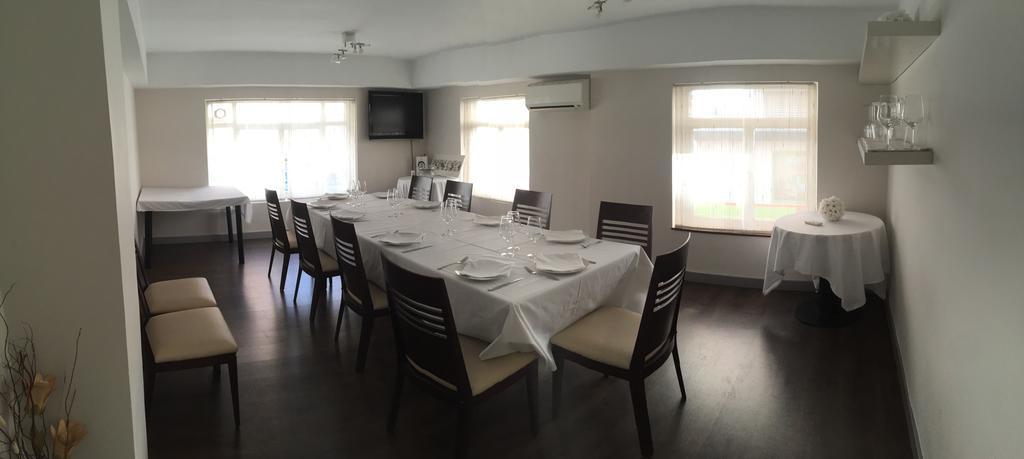 Pension Oasis ซามอรา ภายนอก รูปภาพ